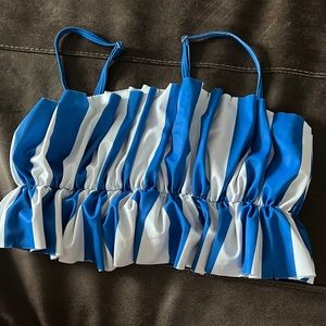 Like new Kortni Jeane ruffled bathing suit top
